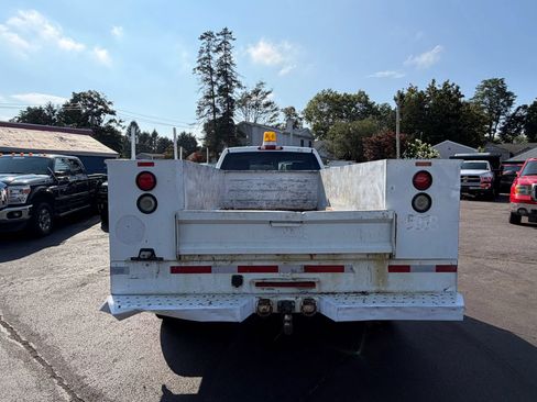 Used 2011 Chevrolet Silverado 3500 W/T AWD/4WD image 5
