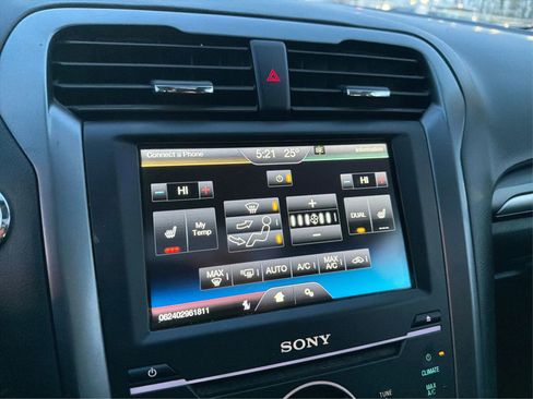 Used 2013 Ford Fusion Titanium image 29