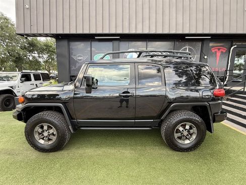 Used 2007 Toyota FJ Cruiser 4WD image 9