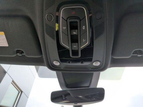 Used 2023 Audi Q8 Premium Plus w/ Premium Plus Package image 27