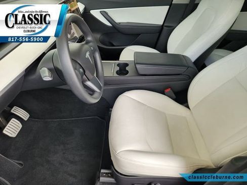Used 2022 Tesla Model Y Performance AWD/4WD image 16