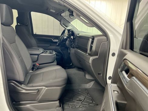Used 2025 Chevrolet Silverado 1500 LT image 22