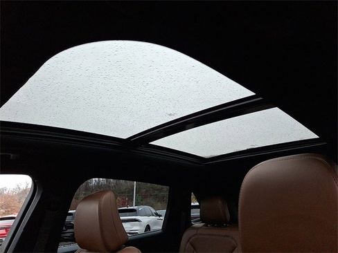 Certified 2023 Lincoln Nautilus Reserve image 16