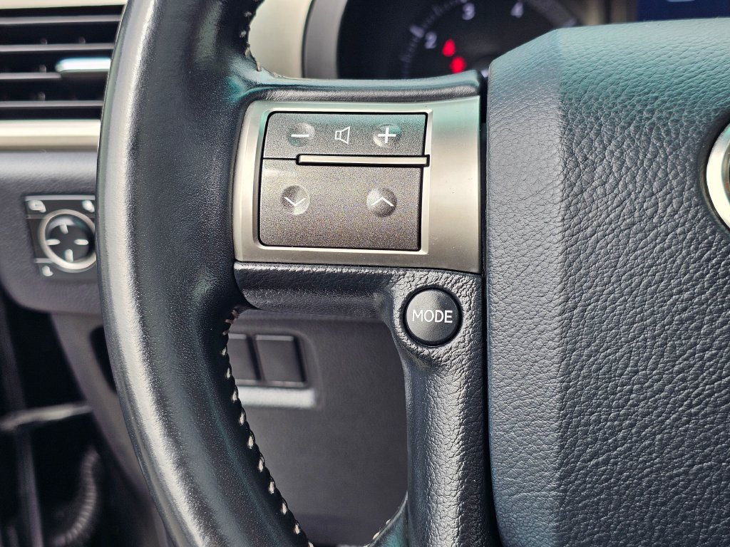 Used 2015 Lexus GX 460 w/ Premium Package AWD/4WD image 30