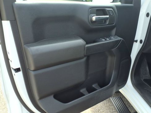 Used 2024 Chevrolet Silverado 1500 Custom AWD/4WD image 7