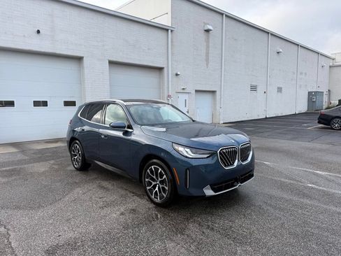 Used 2025 BMW X3 xDrive30i w/ Premium Package AWD/4WD image 7