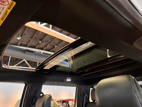 Used 2017 Ford F250 Platinum w/ Platinum Ultimate Package image 18