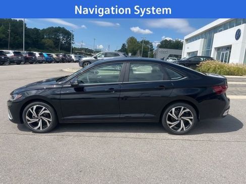 New 2025 Volkswagen Jetta SEL image 3