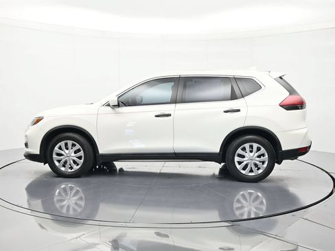 Used 2020 Nissan Rogue S FWD image 8