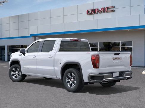 New 2026 GMC Sierra 1500 SLE image 3