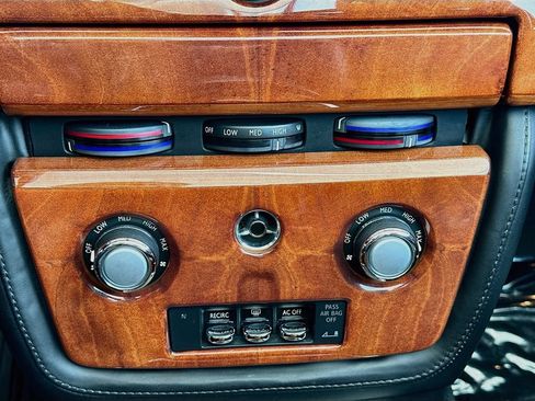 Used 2009 Rolls-Royce Phantom Drophead Coupe RWD image 15