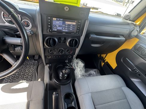 Used 2008 Jeep Wrangler Rubicon w/ Dual Top Group AWD/4WD image 14
