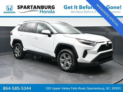 Used 2025 Toyota RAV4 XLE AWD/4WD image 1