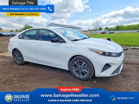 Used 2022 Kia Forte LXS FWD image 5