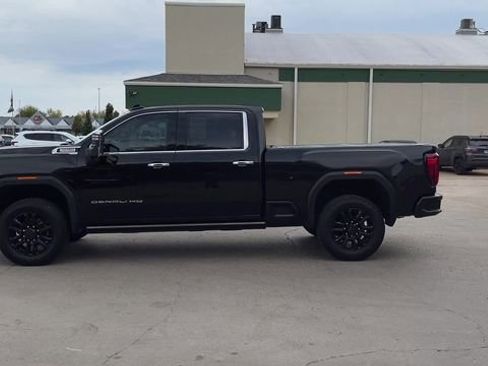 Used 2023 GMC Sierra 2500 Denali w/ Denali Black Diamond Edition image 5