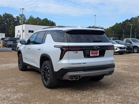 New 2026 Chevrolet Traverse Z71 w/ Enhanced Driving Package image 4