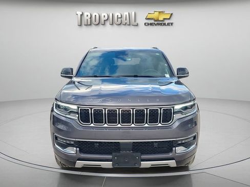 Used 2024 Jeep Wagoneer Series II w/ Flexible Seating Group RWD image 8