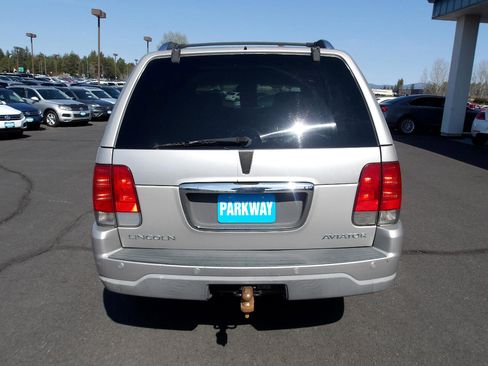 Used 2004 Lincoln Aviator AWD image 4