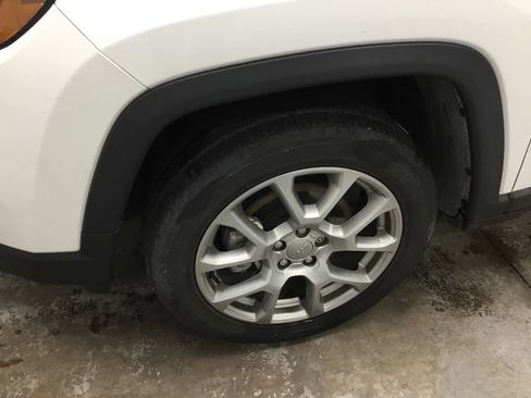 Used 2022 Jeep Compass Latitude AWD/4WD image 4