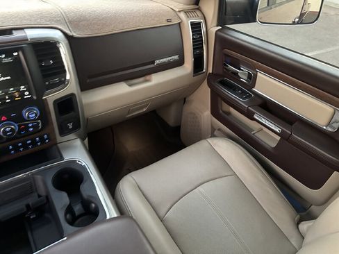 Used 2018 RAM 2500 Laramie w/ Convenience Group image 25