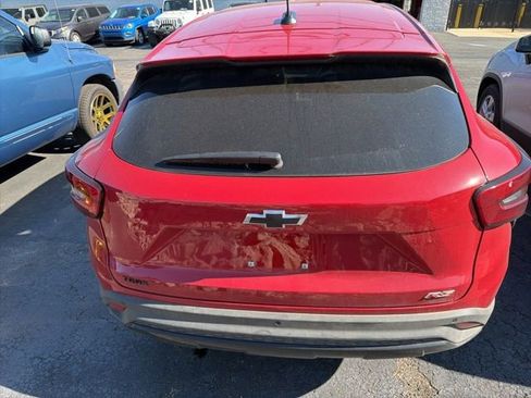 Used 2026 Chevrolet Trax RS w/ Sunroof Package FWD image 5