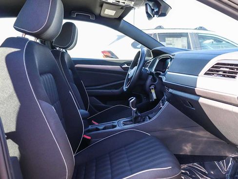 Certified 2024 Volkswagen Jetta Sport image 17