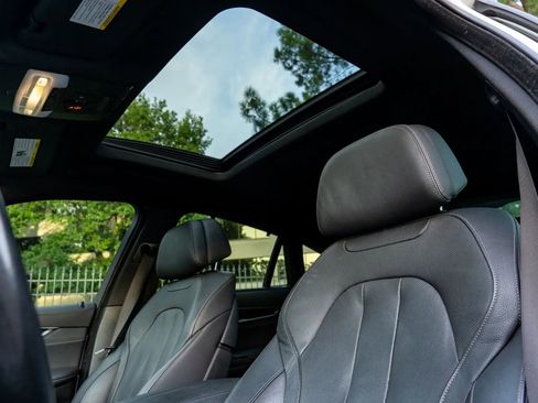 Used 2017 BMW X6 sDrive35i image 2