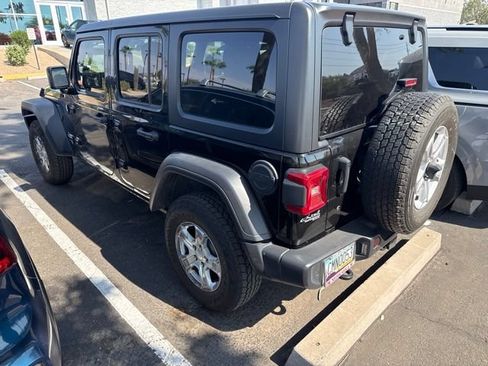 Used 2018 Jeep Wrangler Unlimited Sport S AWD/4WD image 5