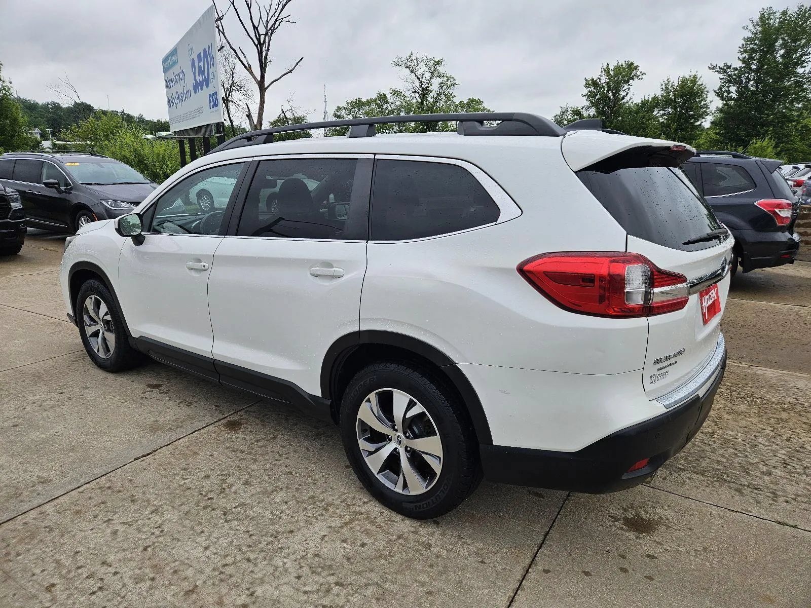 Used 2019 Subaru Ascent Premium AWD/4WD image 8