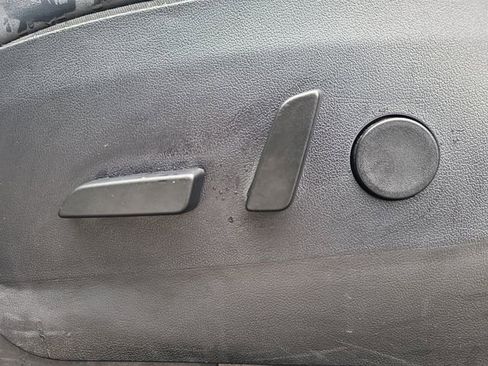 Used 2020 Tesla Model Y Long Range image 23