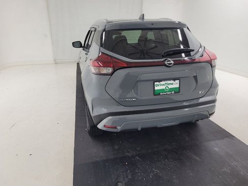 Used 2023 Nissan Kicks SV FWD image 6