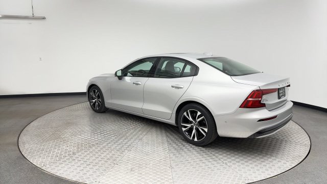 Certified 2024 Volvo S60 B5 Plus AWD/4WD image 4