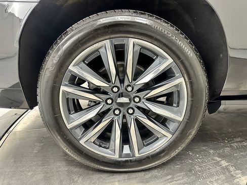 Used 2022 Cadillac Escalade ESV Sport Platinum AWD/4WD image 38