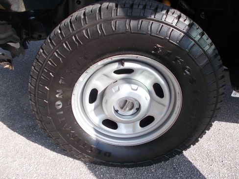 Used 2016 Ford F250 XL w/ Power Equipment Group AWD/4WD image 9