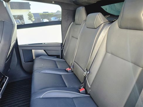 Used 2024 Tesla Cybertruck AWD Crew Cab image 9