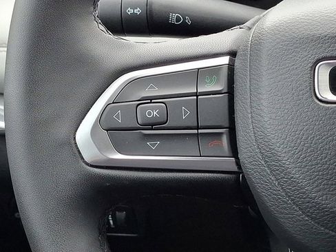 Certified 2024 Jeep Compass Limited image 24