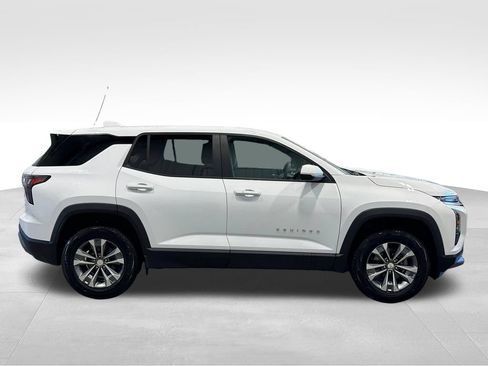 Used 2026 Chevrolet Equinox LT AWD/4WD image 8