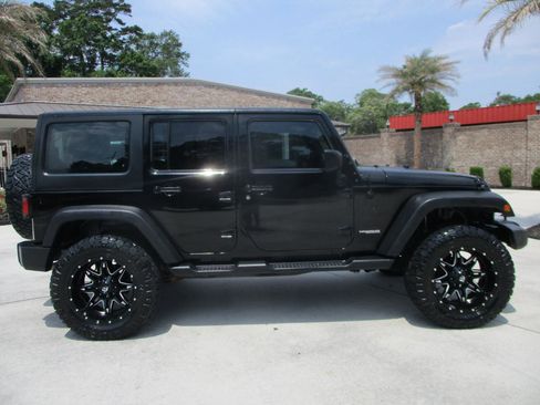 Used 2014 Jeep Wrangler Unlimited Sport AWD/4WD image 16