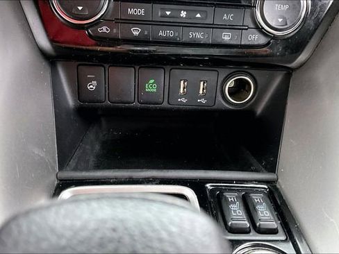 Used 2023 Mitsubishi Eclipse Cross SE image 33