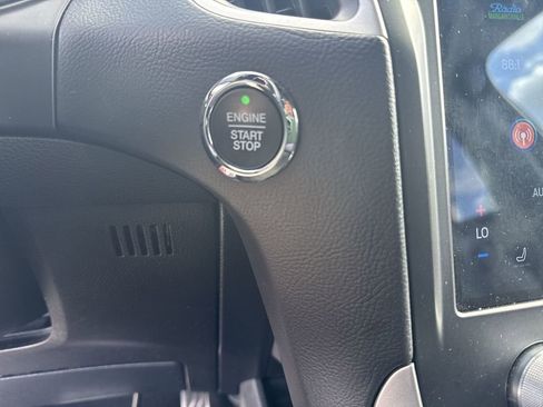 Used 2022 Ford Edge ST-Line image 22