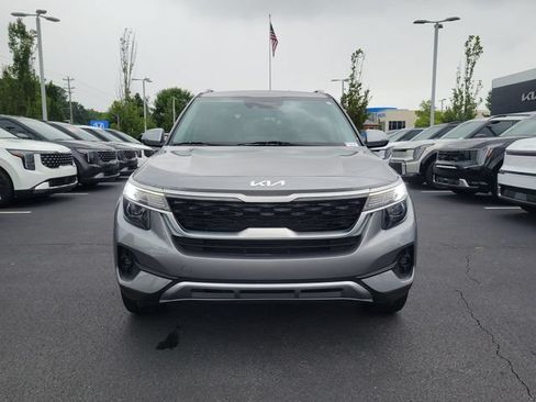 Certified 2023 Kia Seltos S FWD image 2