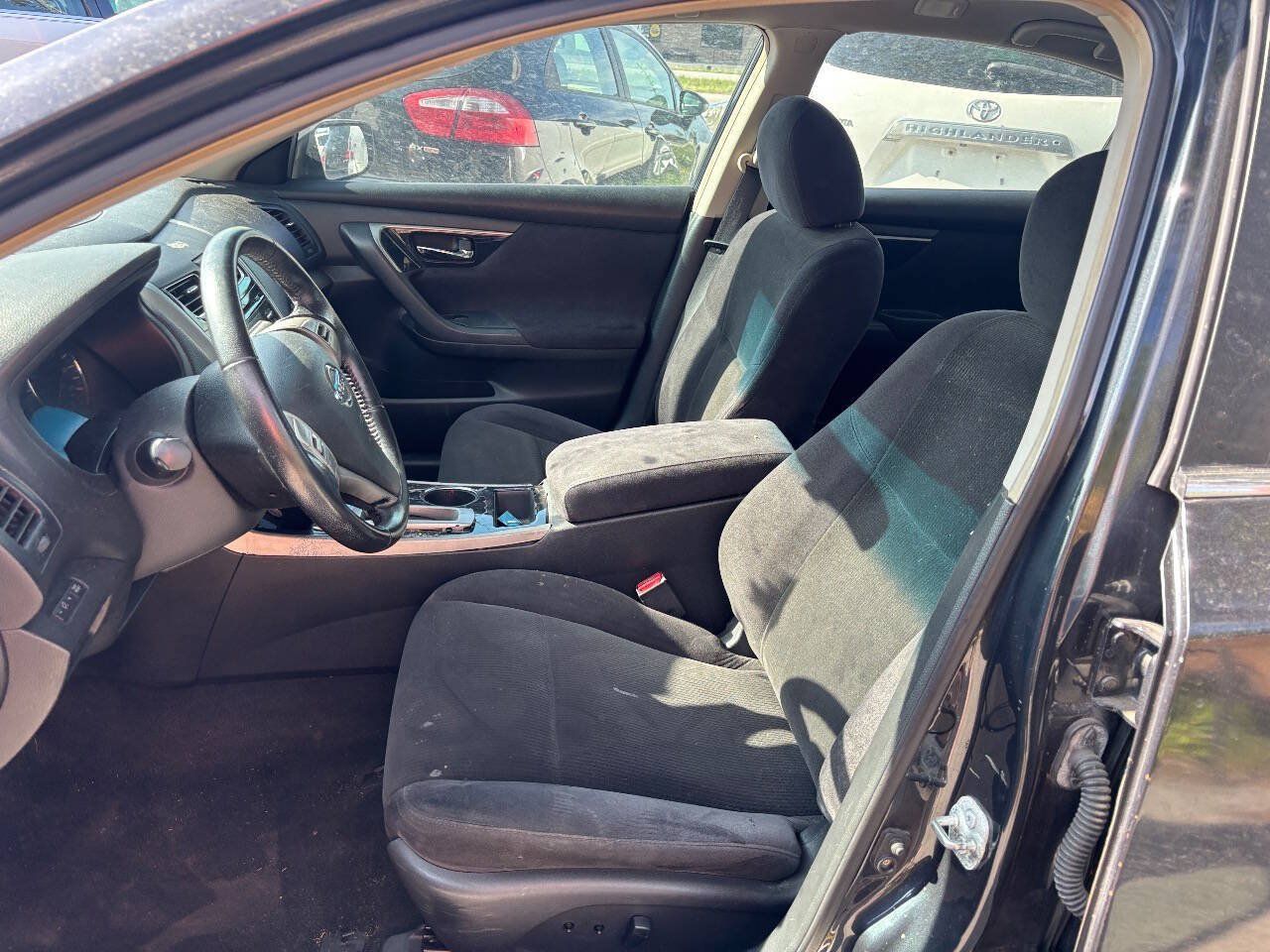 Used 2013 Nissan Altima 2.5 SV FWD image 15