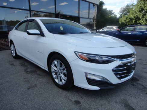 Used 2019 Chevrolet Malibu LT FWD image 3