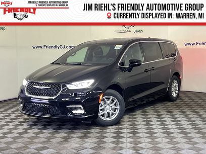 New 2026 Chrysler Pacifica Select