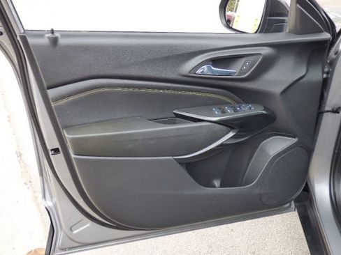 Used 2024 Chevrolet Trax ACTIV w/ Sunroof Package FWD image 21