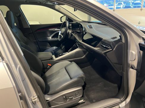 Used 2025 Audi Q5 Premium Plus AWD/4WD image 38