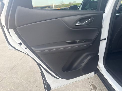 Used 2025 Chevrolet Blazer LT image 10
