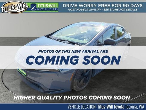 Used 2025 Toyota Prius LE FWD image 2