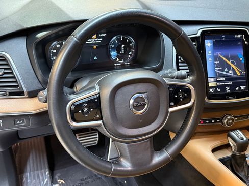 Used 2017 Volvo XC90 T6 Inscription w/ Vision Package image 16