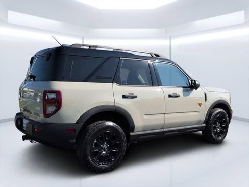 Used 2025 Ford Bronco Sport Badlands AWD/4WD image 3